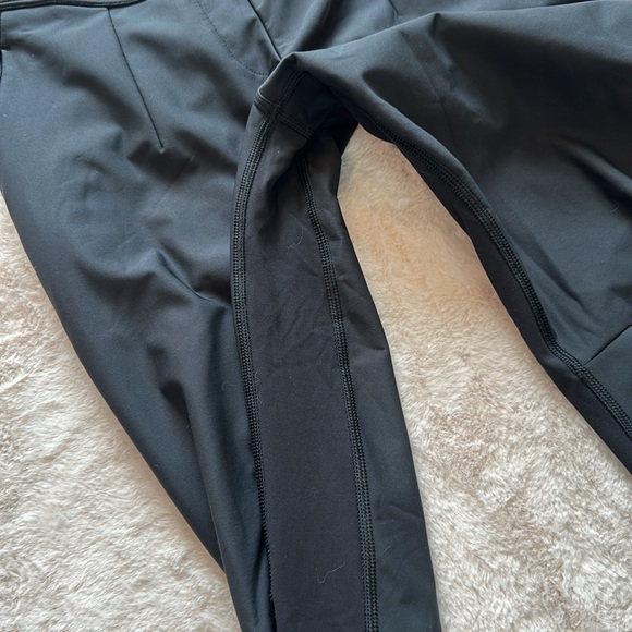 NWOT lululemon cold weather jogger - size 4 - Picture 13 of 13